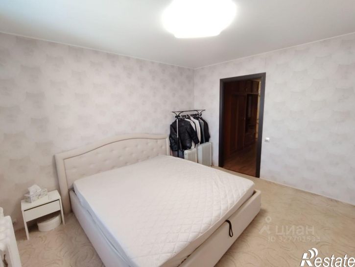 4-комн квартира ул Максимова, 15,  д. 15
