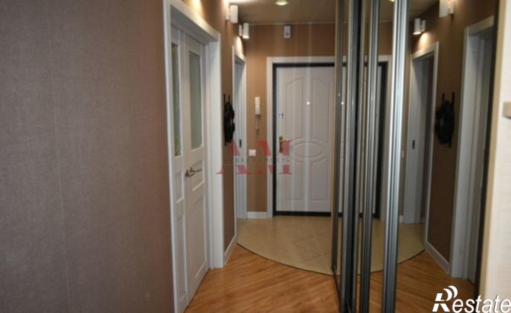 3-комн квартира Владимир, улица Комиссарова, 3А
